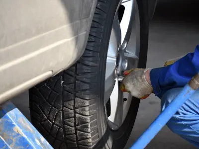 how to change cars tyre peninsula auto clinic 1